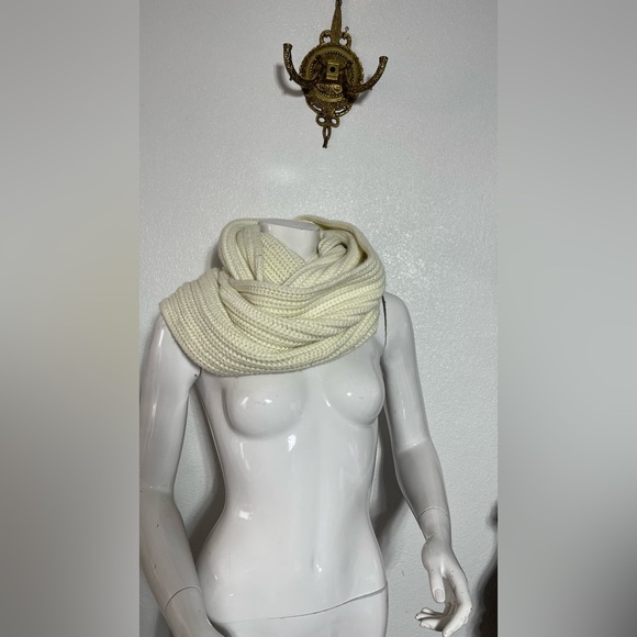 J. Crew Accessories - J. Crew Ivory Knit Wrap